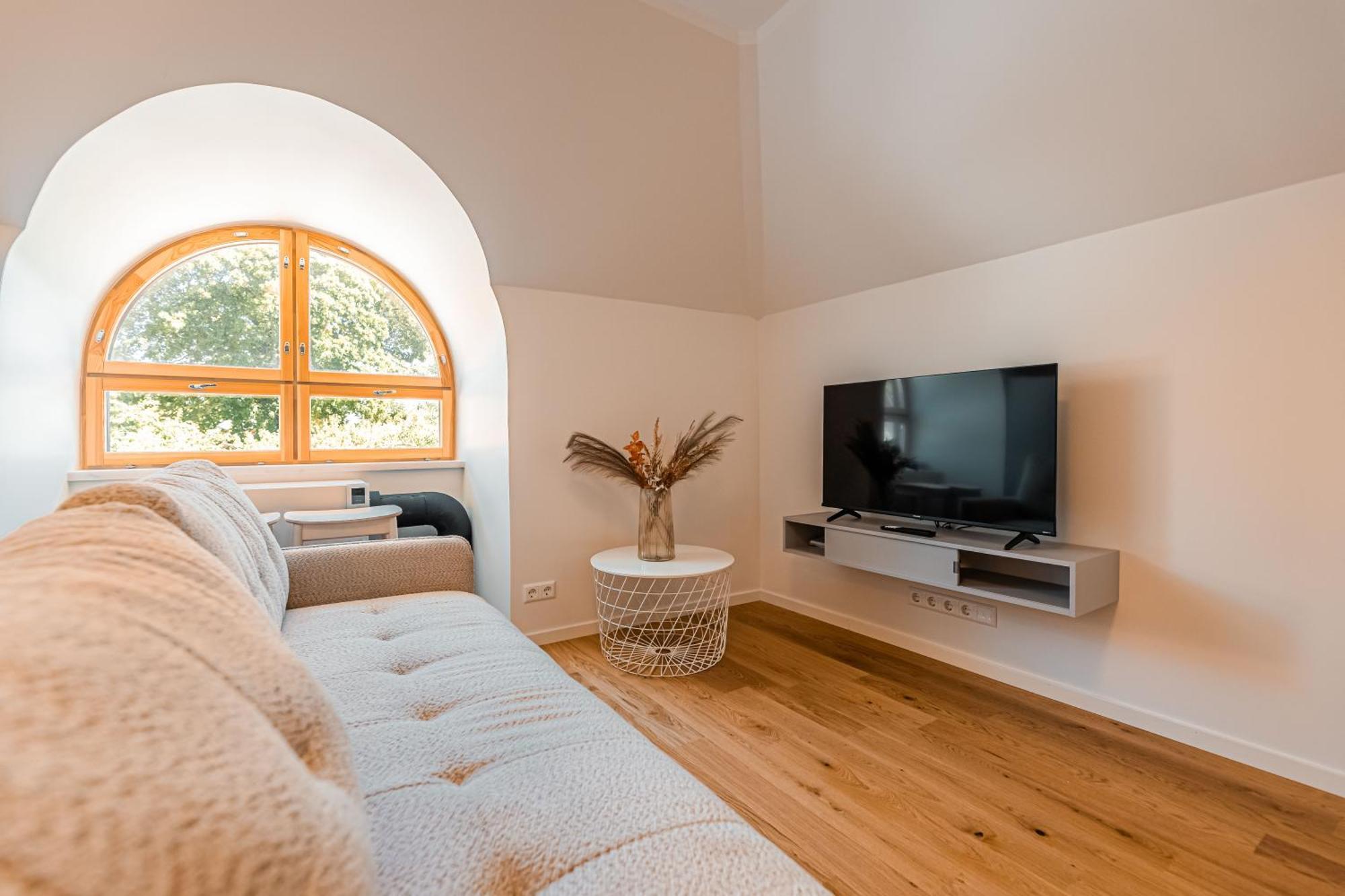 Komandandi Apartments Kuressaare Esterno foto