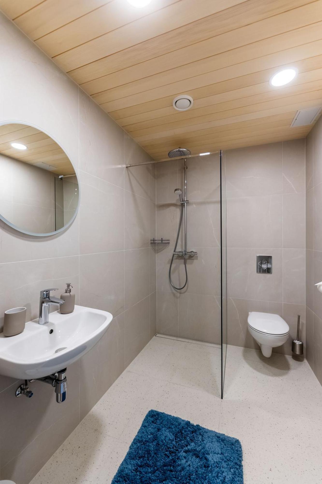 Komandandi Apartments Kuressaare Esterno foto